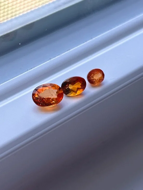 Set of 3 Orange Garnet Gemstones – Oval Faceted Hessonite Garnet Lot Warm Tones - Picture 5 of 15